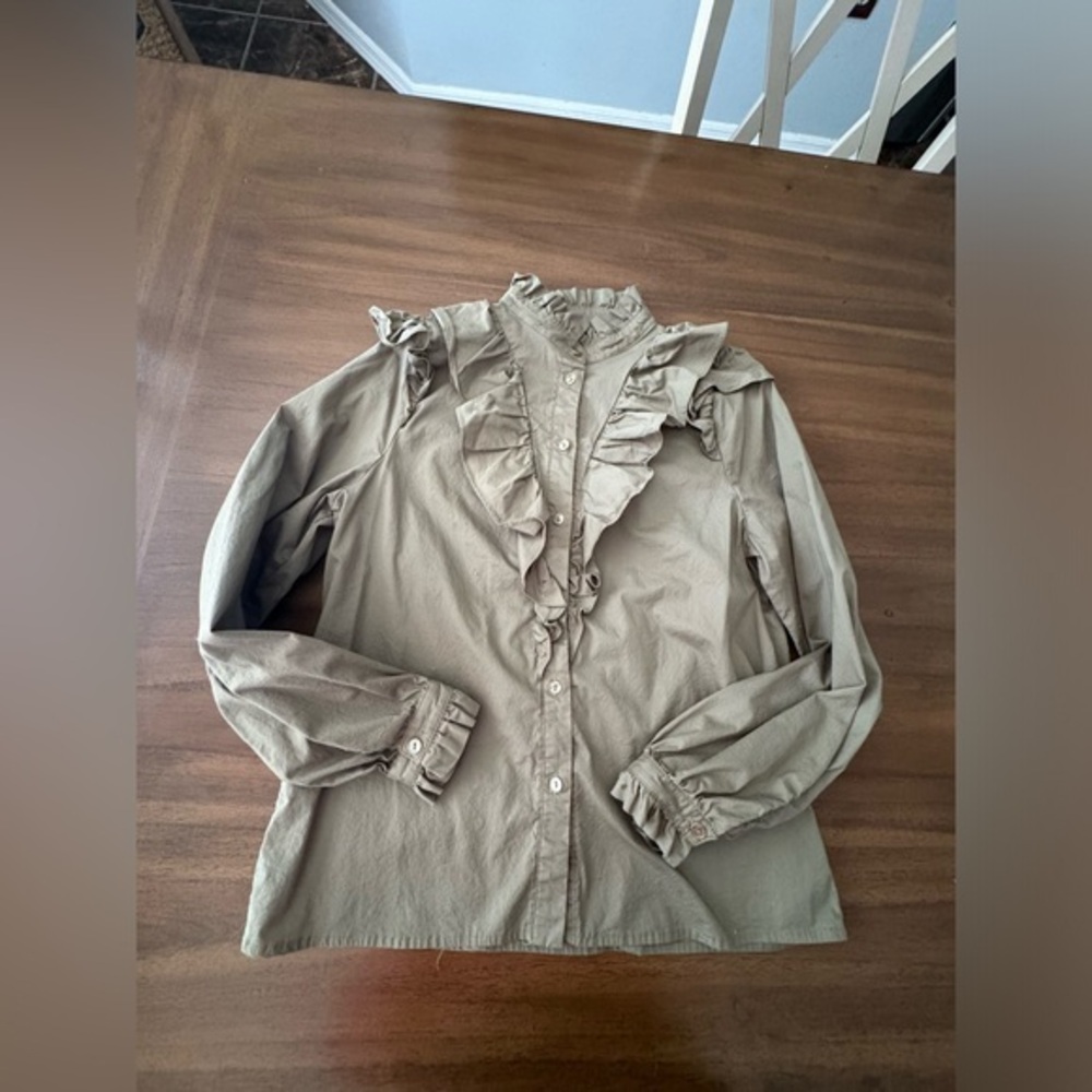 Karlie Solid Poplin Ruffle Button green Top Size Small